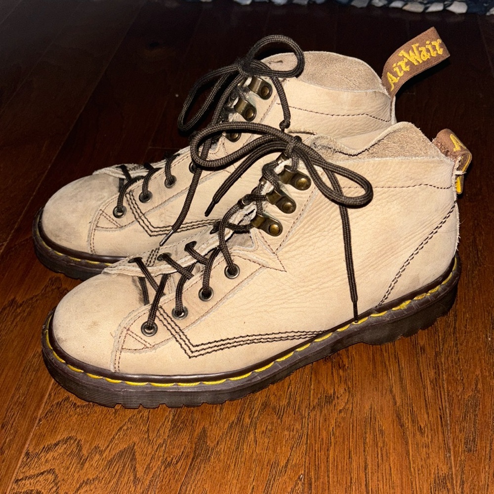 Dr Martens Leather 8088 High Top Lace Up Boots Shoes size 7 men’s